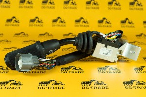 Подрулевой переключатель правый JCB (Original) 701/80297 Подрулевой переключатель правый JCB (Original) 701/80297