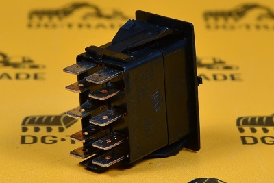 Переключатель JCB 701/80476 (1)