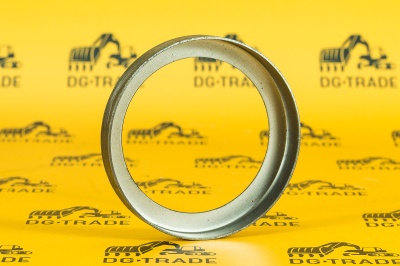 Крышка фиксирующая пружины муфты КПП JCB 331/16558 (2)